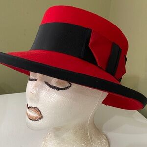 Really Cute & Stylish Winter Hat by Betmar